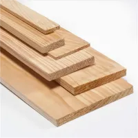 Pren pren pinwydd ar gyfer fframio tŷ